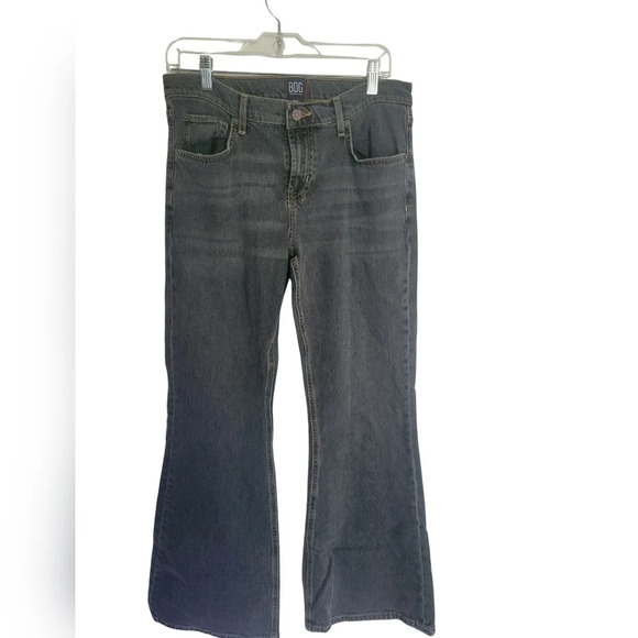BDG  Low-Rise Flare Jean - Picture 1 of 6